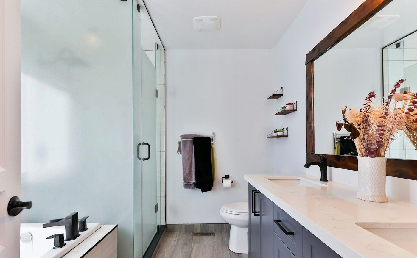 Bathroom shower glass in clear and opaque states - opaque state (power off)