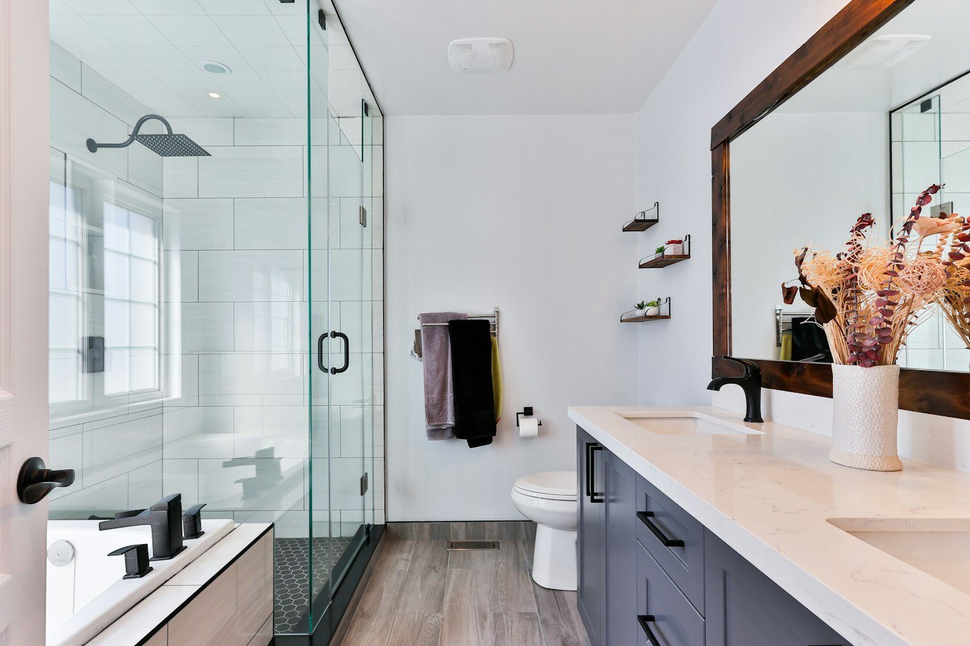 Bathroom shower glass in clear and opaque states - clear state (power on)