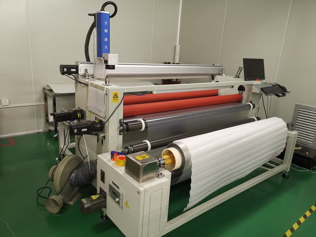 Automated laser cutting machine processing smart film